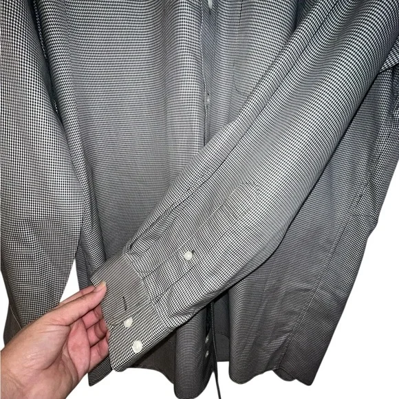 Jos.A. Bank Travelers Collection 100% Cotton - Picture 2 of 6